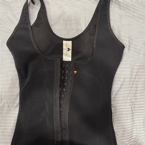 CLAUDIA RAMIREZ Fajas Black Shapewear Bodysuit with Lace Trim - Picture 8 of 10